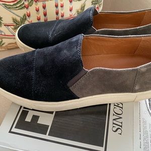 Frye loafers. Grey/black